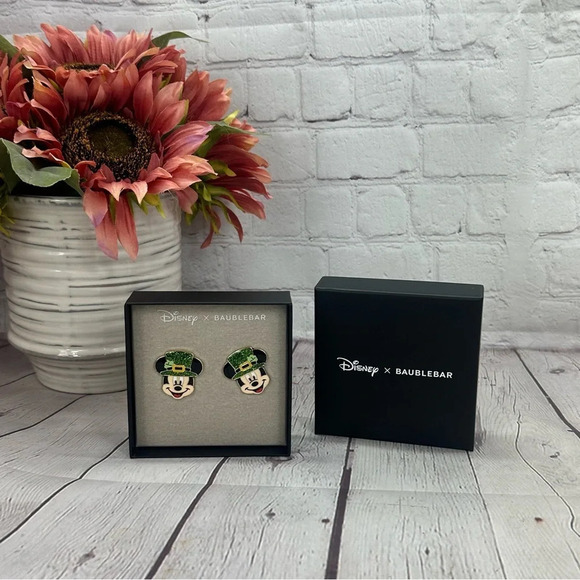 Disney baublebar Mickey Mouse shamrock earrings nwt st Patrick’s day lucky - Picture 1 of 6